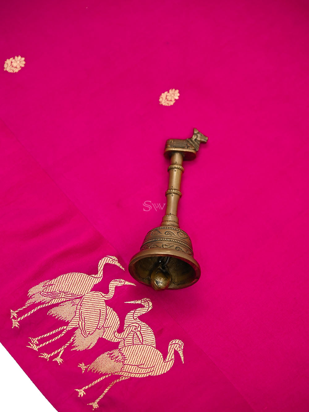 Magenta Booti Katan Silk Handloom Banarasi Saree - Sacred Weaves