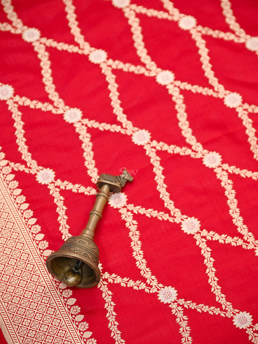 Red Jaal Katan Silk Handloom Banarasi Dupatta - Sacred Weaves