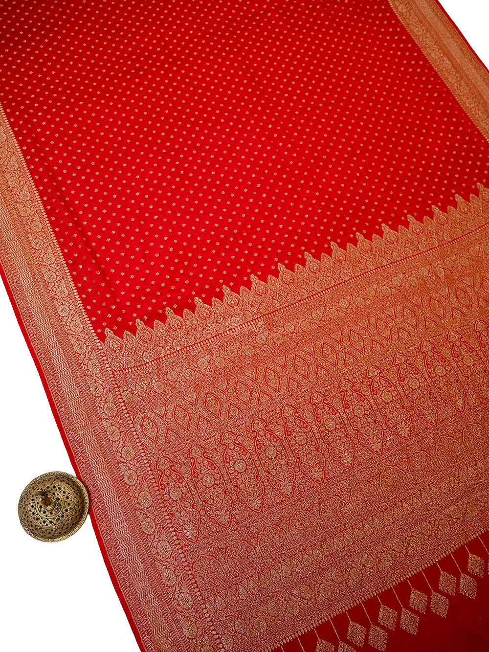 Red Zari Booti Crepe Silk Handloom Banarasi Saree - Sacred Weaves
