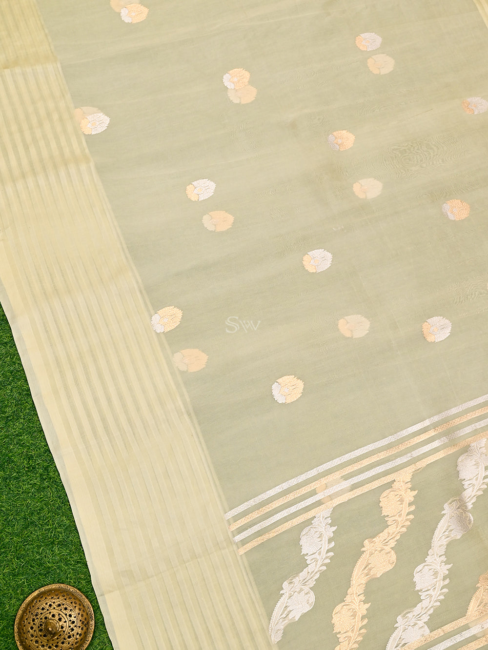 Pastel Yellow Booti Organza Handloom Banarasi Saree - Sacred Weaves