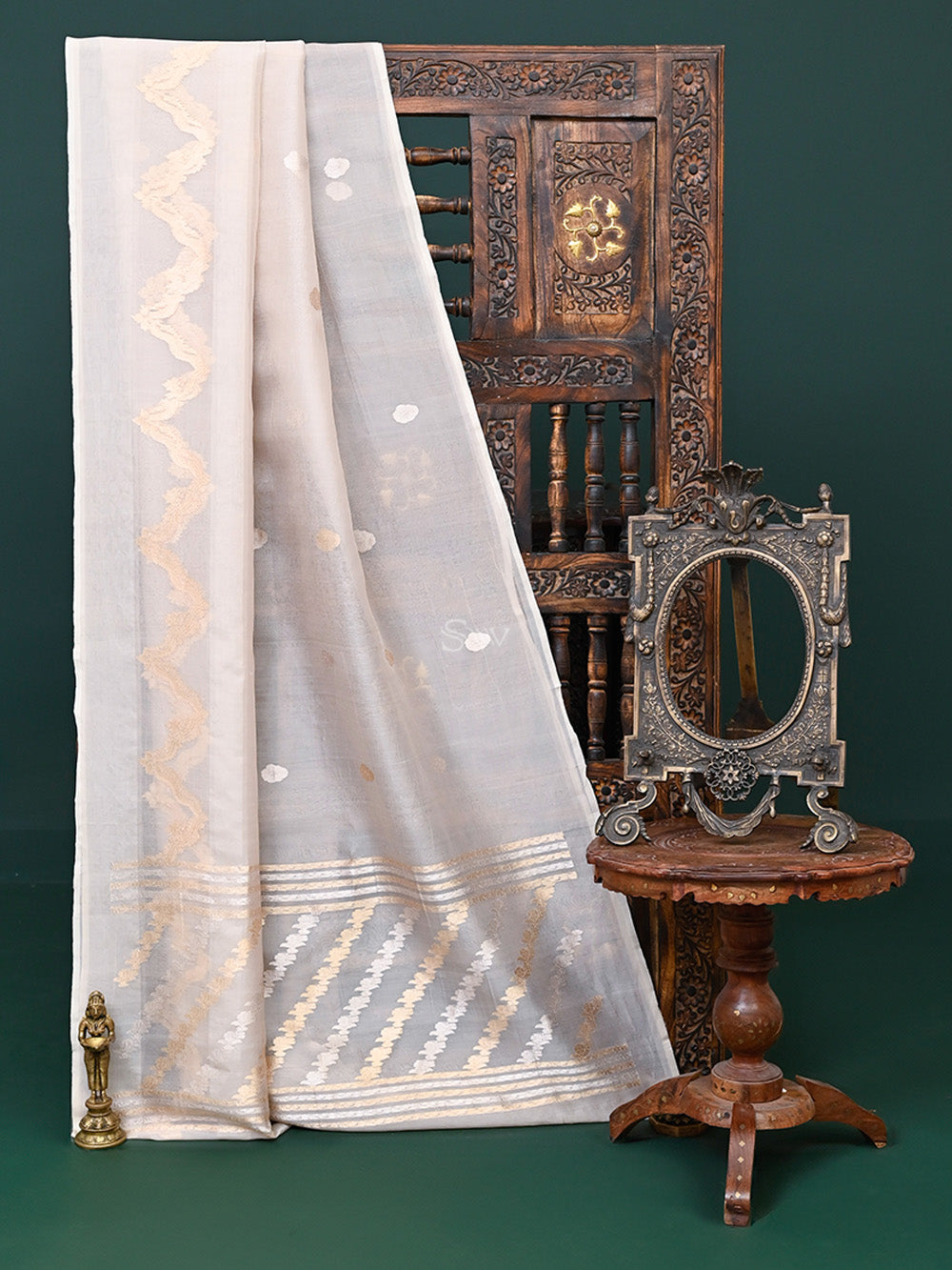Off White Organza Handloom Banarasi Saree