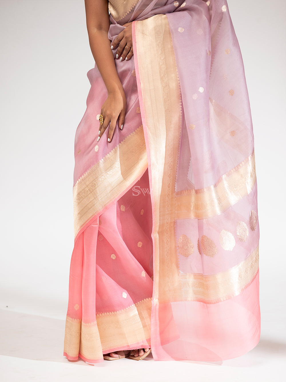 Coral Pink Organza Handloom Banarasi Saree - Sacred Weaves