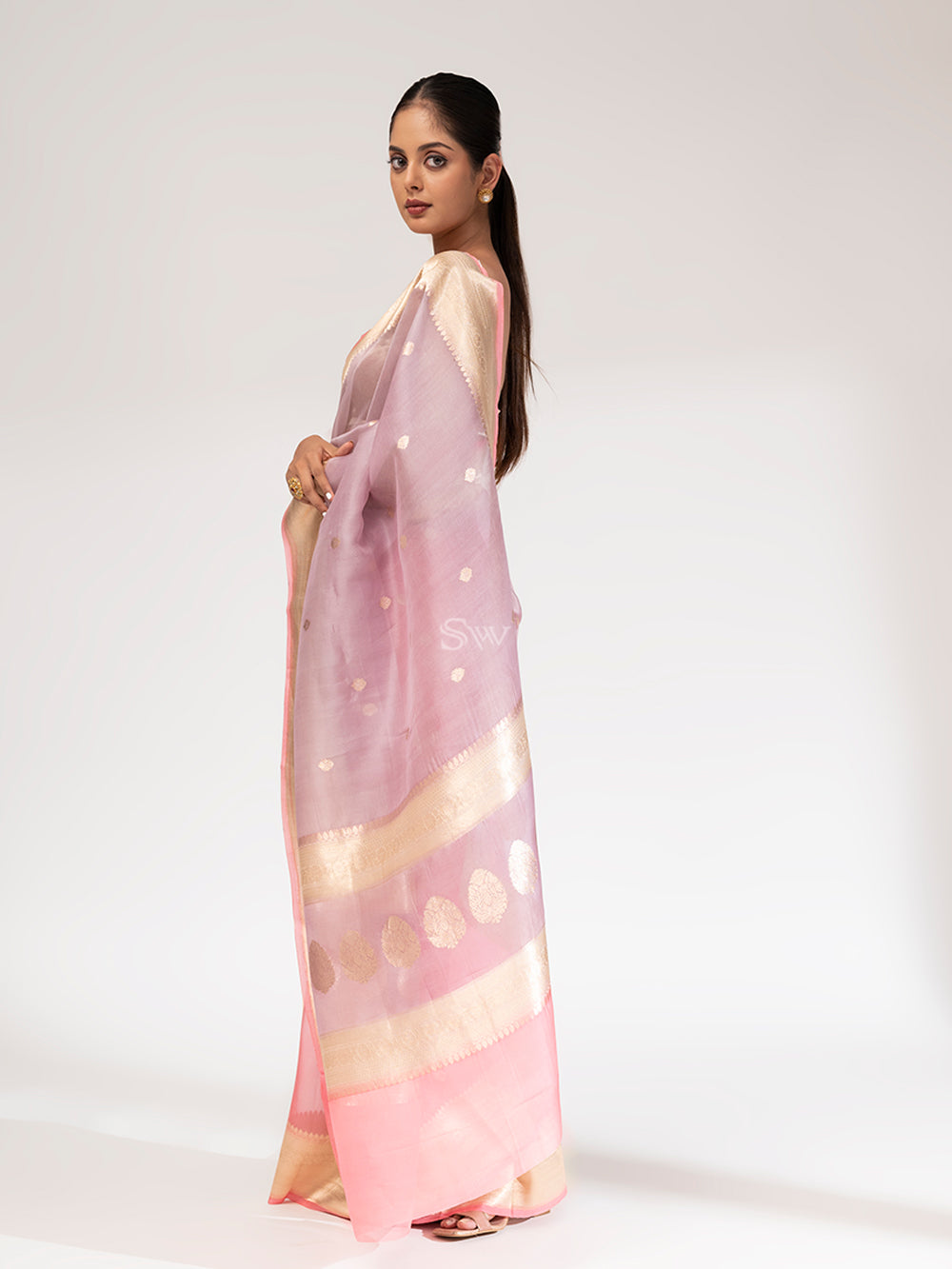 Coral Pink Organza Handloom Banarasi Saree - Sacred Weaves