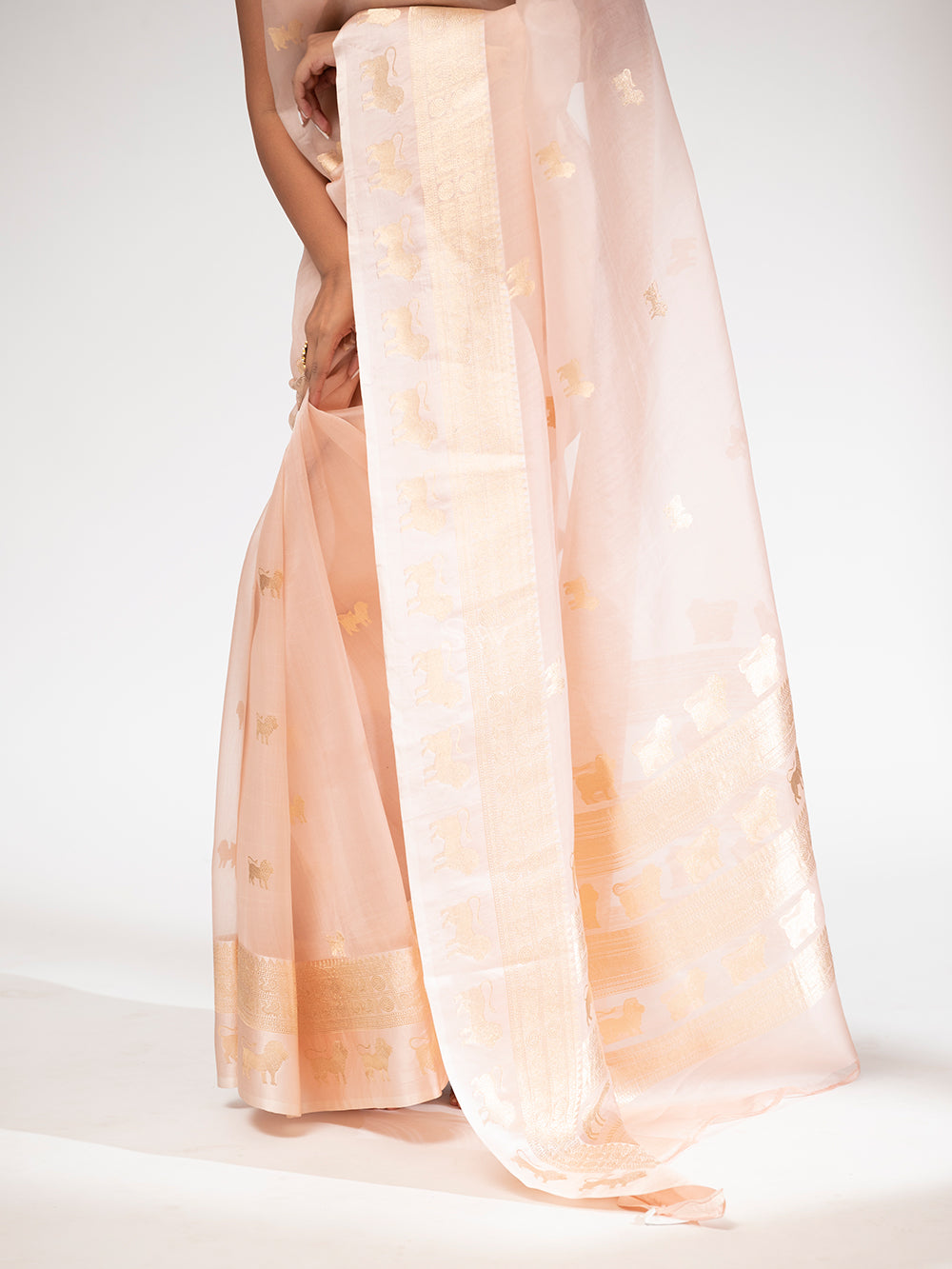 Light Peach Organza Handloom Banarasi Saree - Sacred Weaves