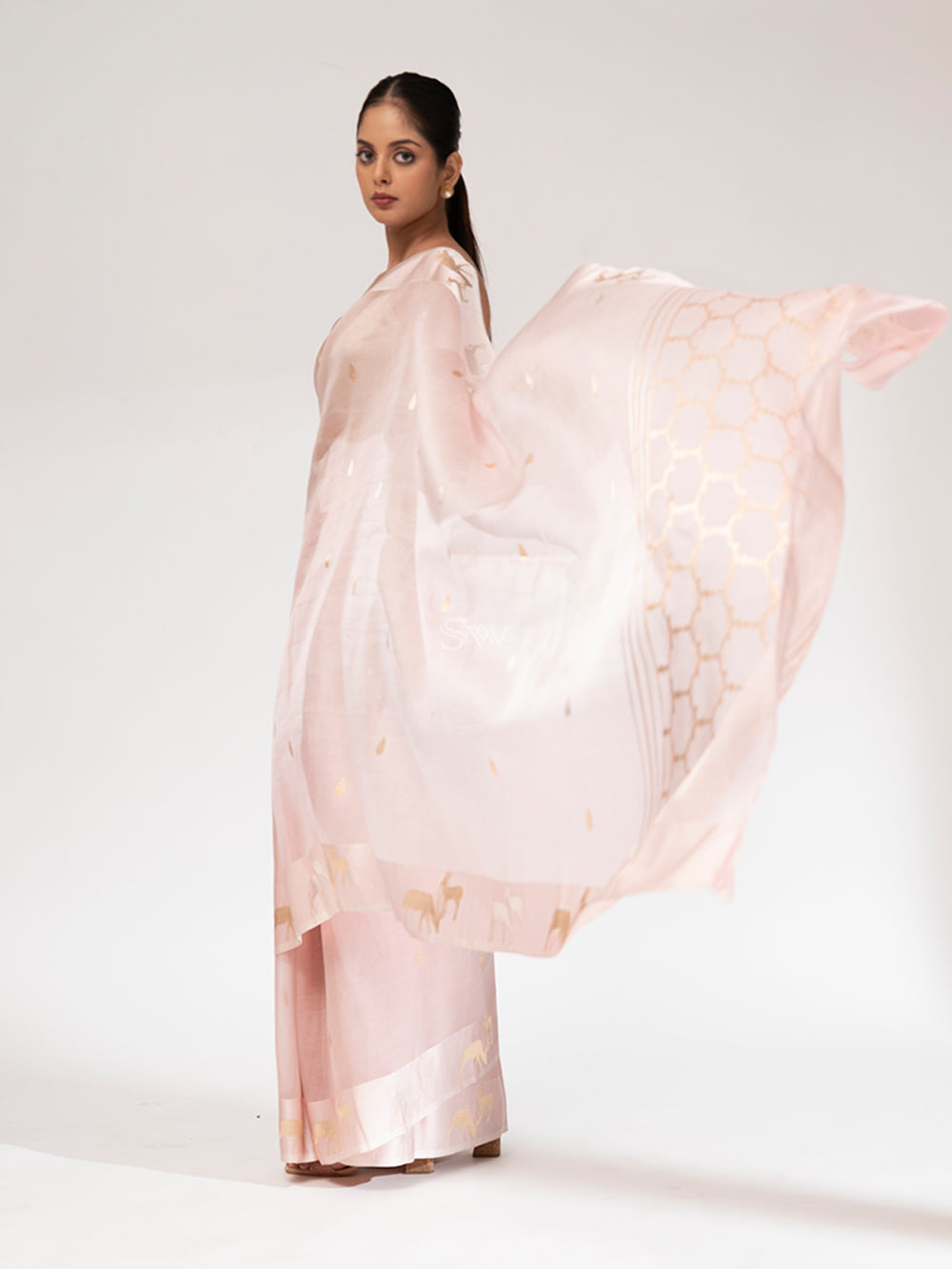 Powder Pink Booti Organza Handloom Banarasi Saree - Sacred Weaves