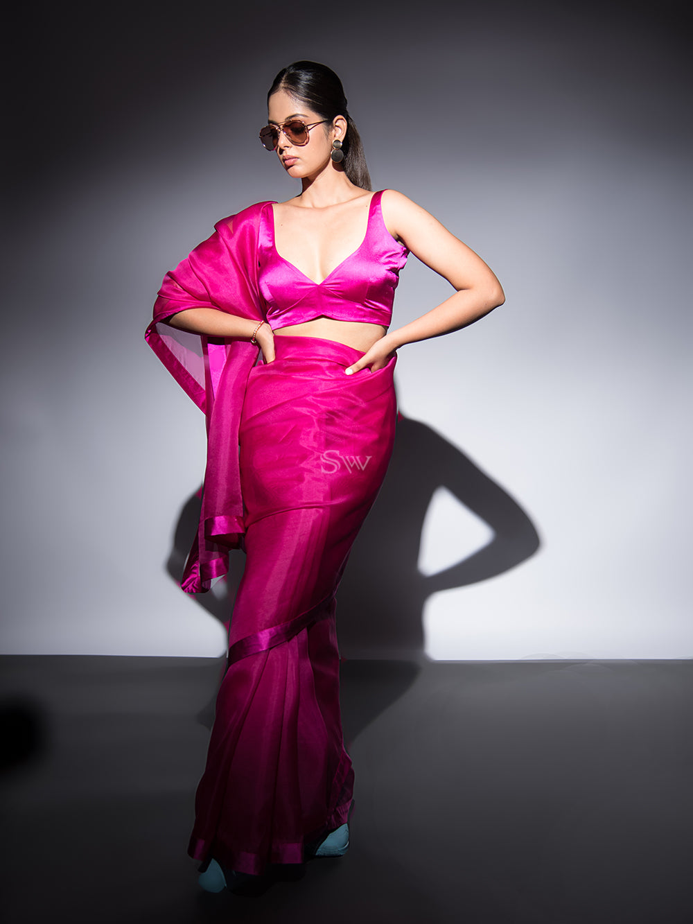 Dark Pink Plain Organza Handloom Banarasi Saree - Sacred Weaves