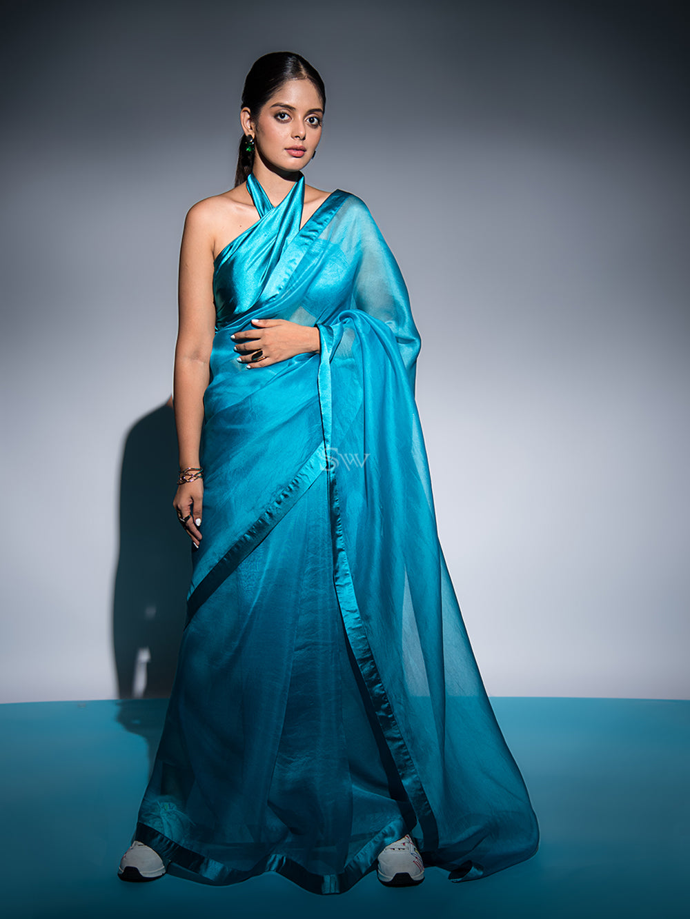 Peacock Blue Plain Organza Handloom Banarasi Saree - Sacred Weaves
