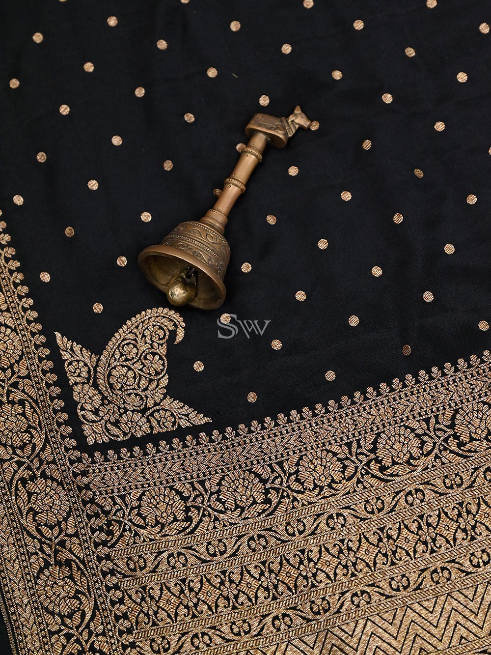 Black Crepe Silk Booti Handloom Banarasi Saree - Sacred Weaves