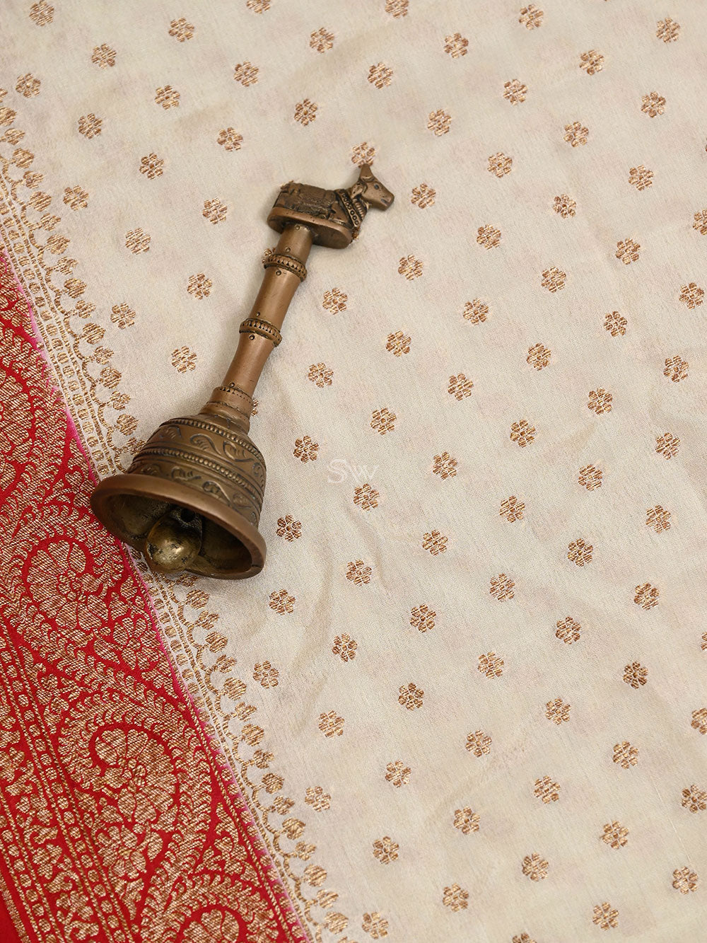 Off-White Konia Crepe Silk Booti Handloom Banarasi Saree - Sacred Weaves