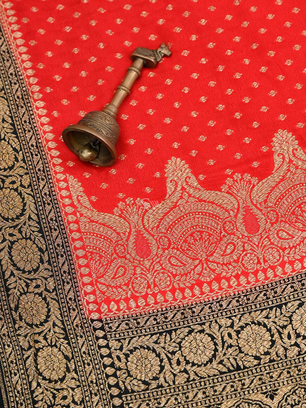 Red Crepe Silk Booti Handloom Banarasi Saree - Sacred Weaves