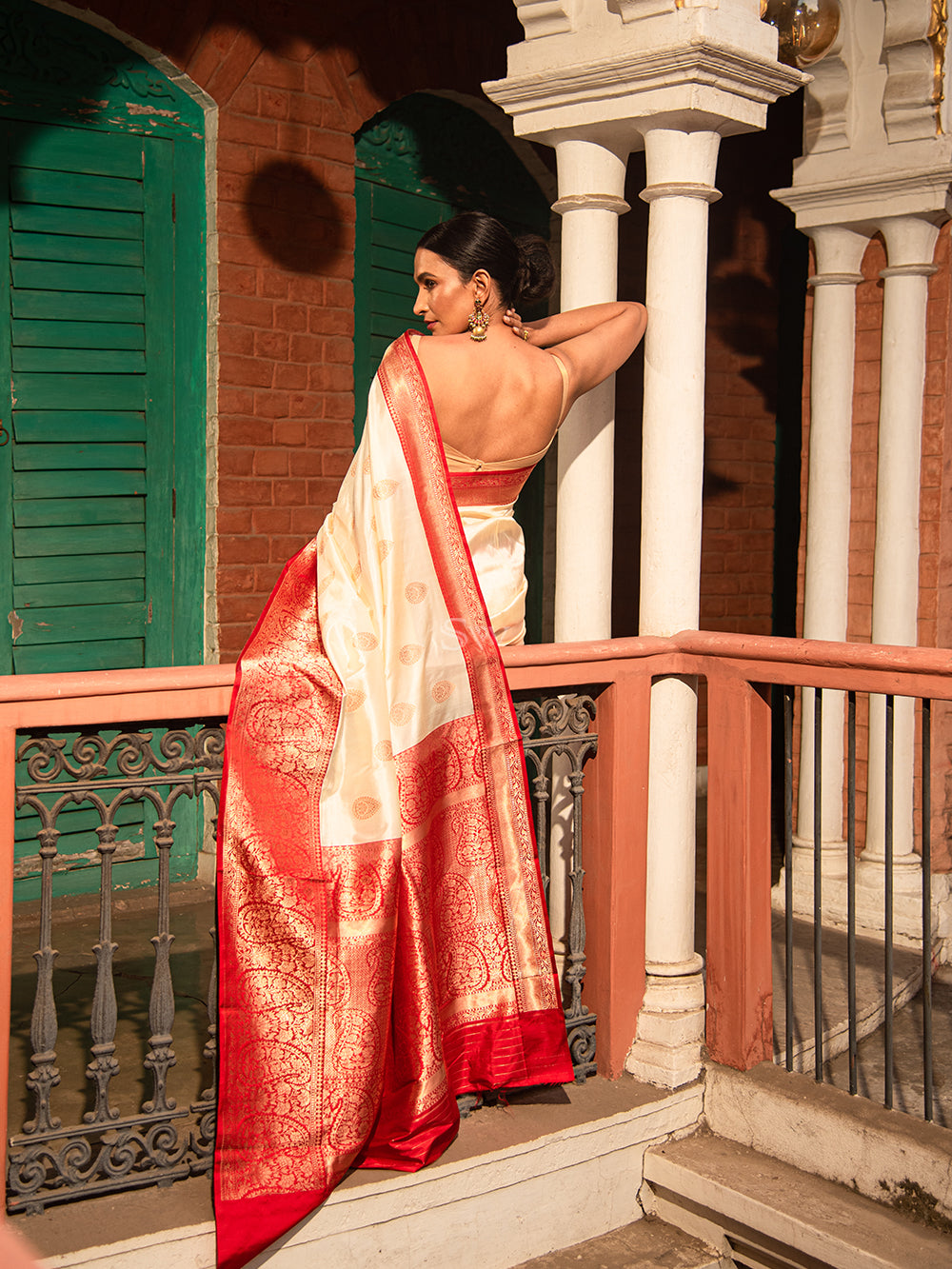 Off-white Boota Katan Silk Handloom Banarasi Saree - Sacred Weaves