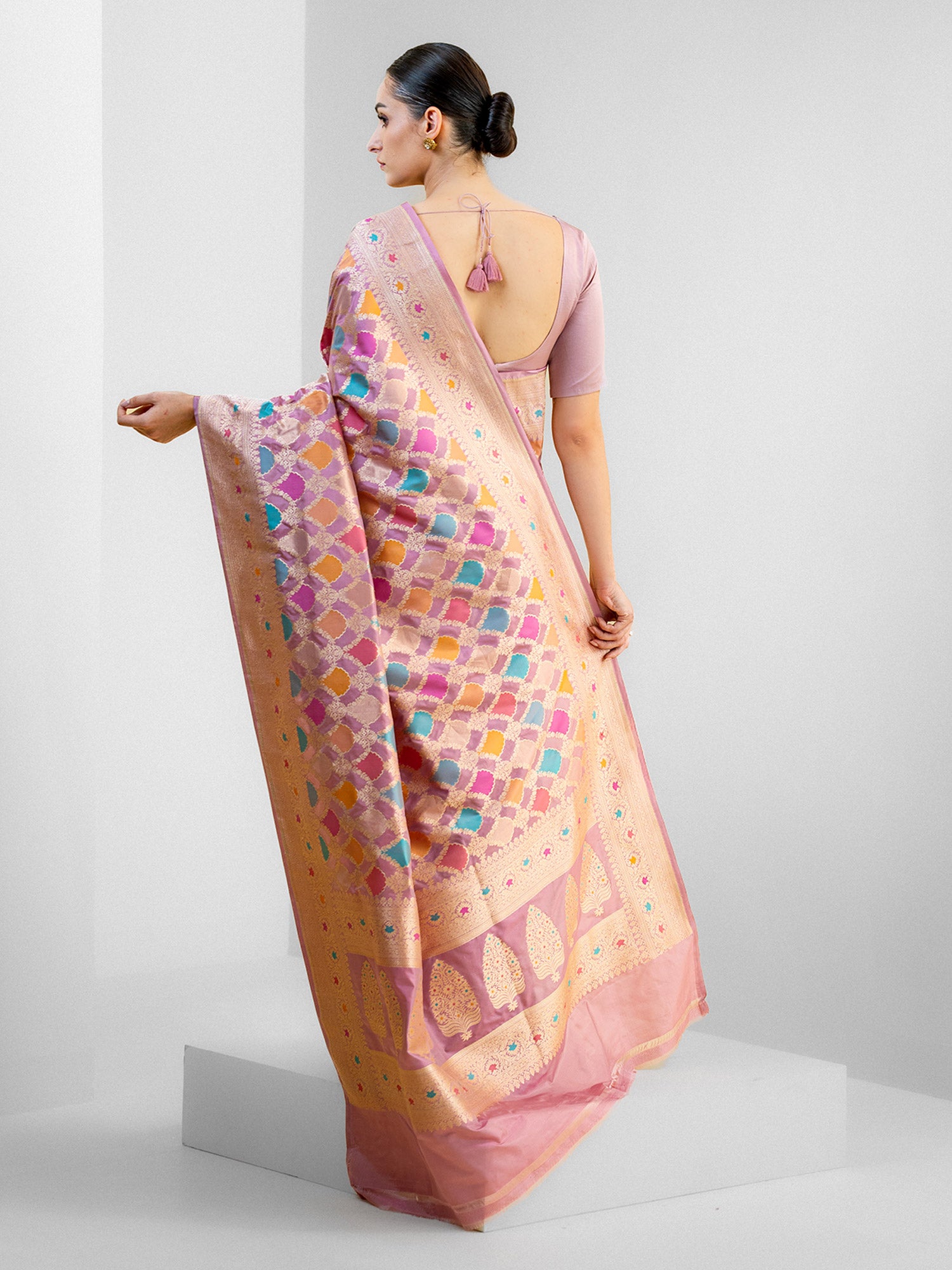 Onion Pink Rangkat Katan Silk Handloom Banarasi Saree - Sacred Weaves