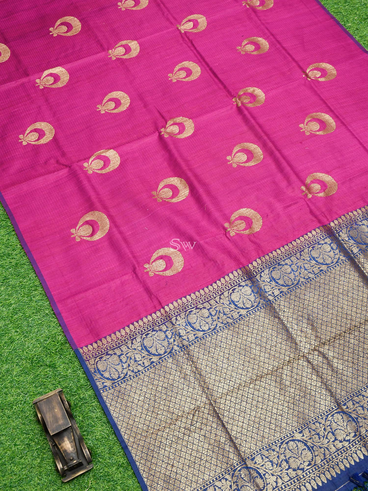 Magenta Dupion Silk Handloom Banarasi saree - Sacred Weaves