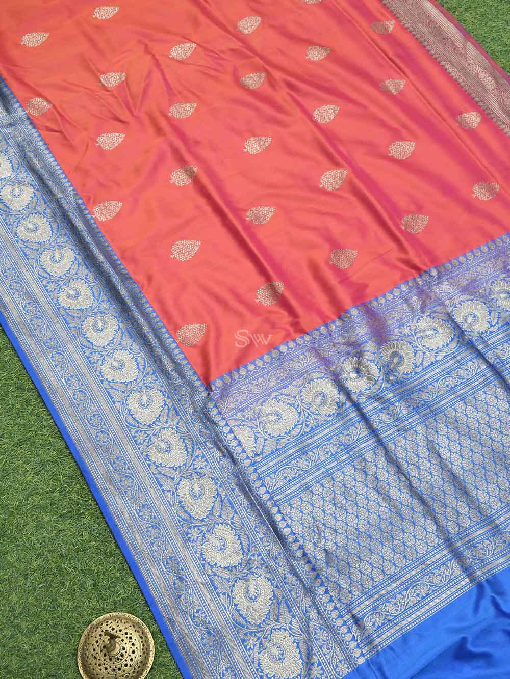Red Pink Boota Katan Silk Handloom Banarasi Saree - Sacred Weaves