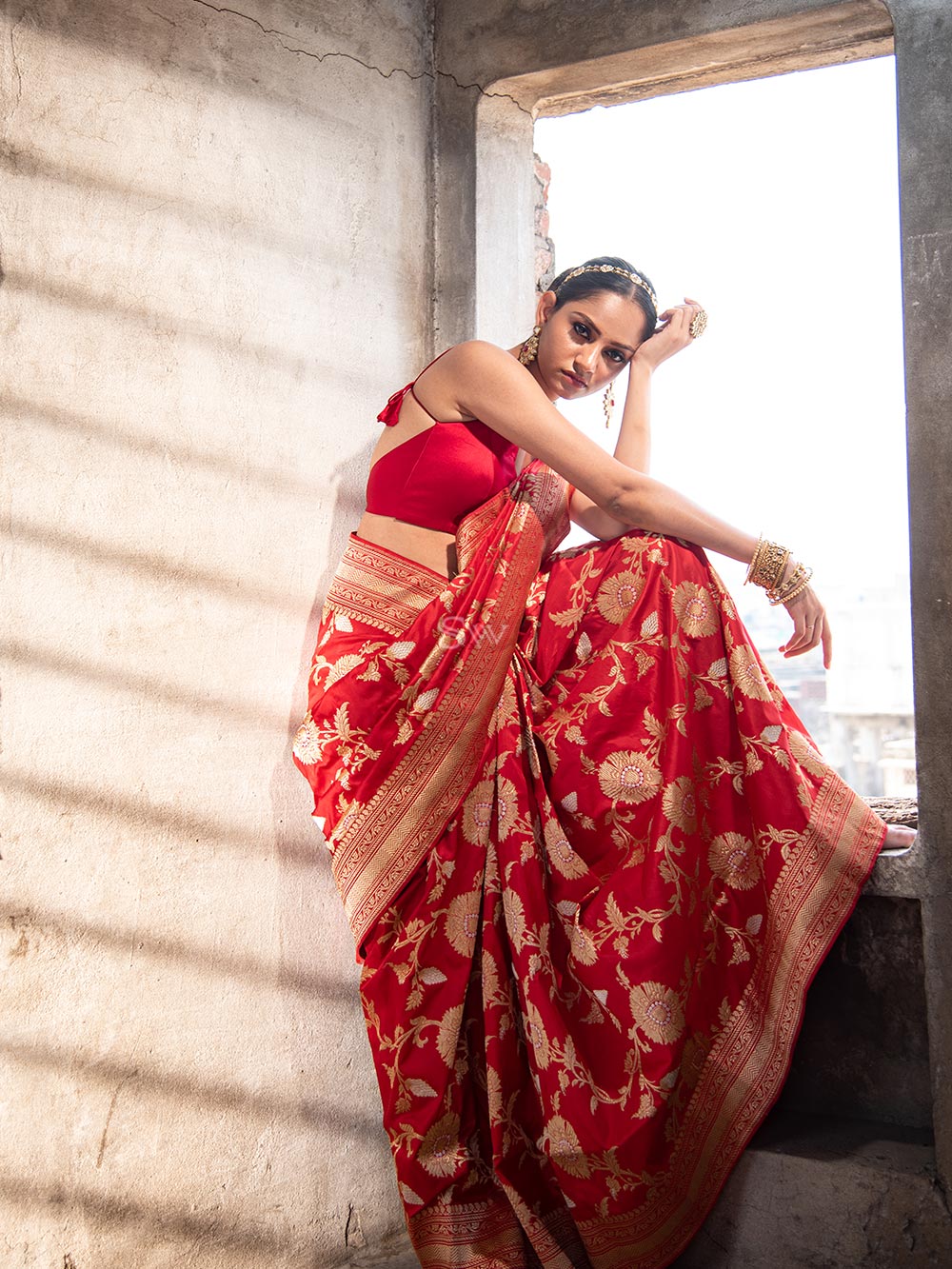 Red Jaal Katan Silk Handloom Banarasi Saree - Sacred Weaves