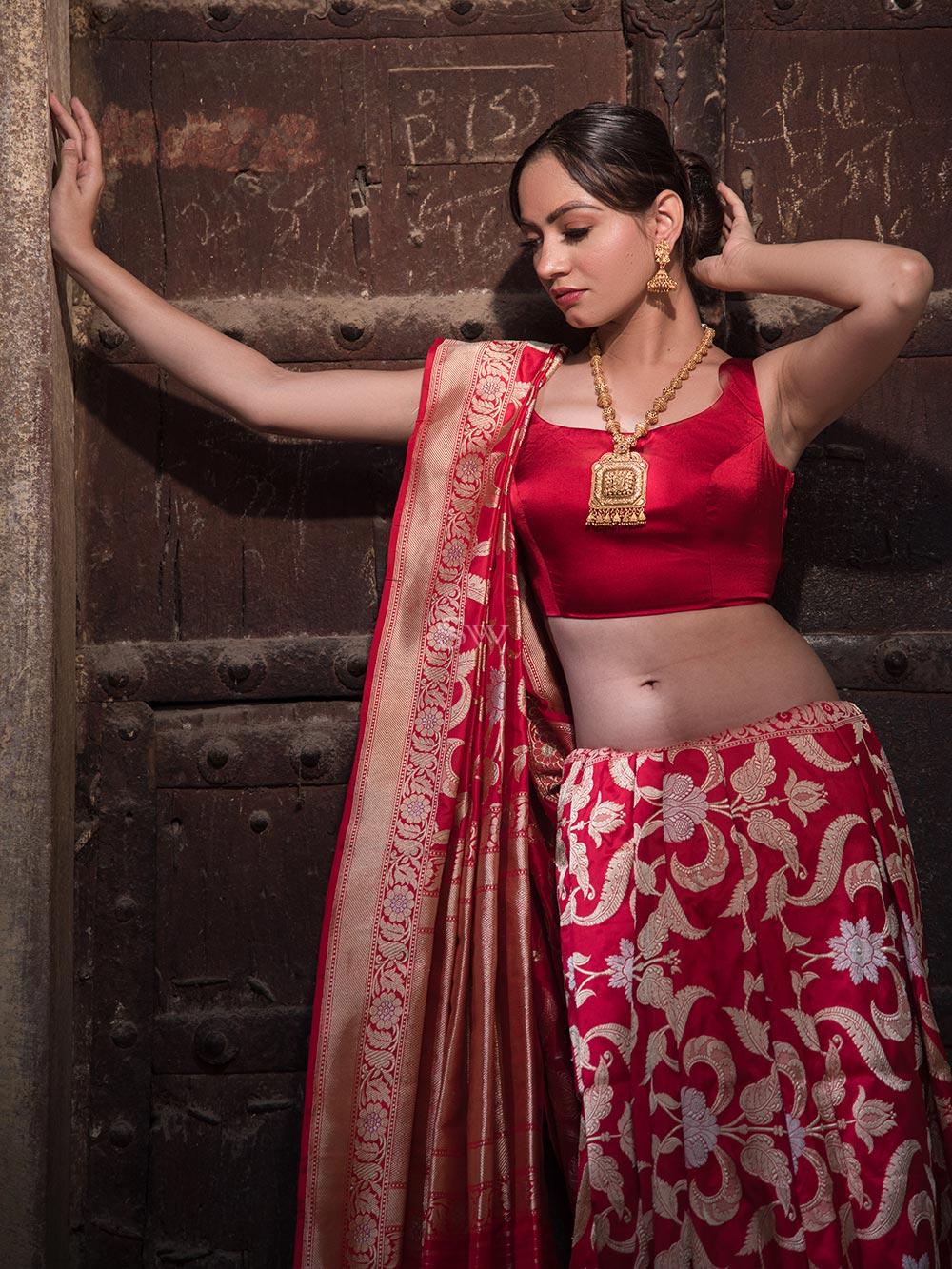Red Jaal Katan Silk Handloom Banarasi Saree - Sacred Weaves