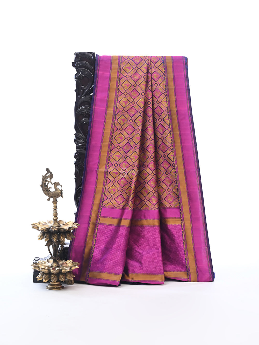 Mustard Magenta Tanchoi Silk Handloom Banarasi Saree - Sacred Weaves