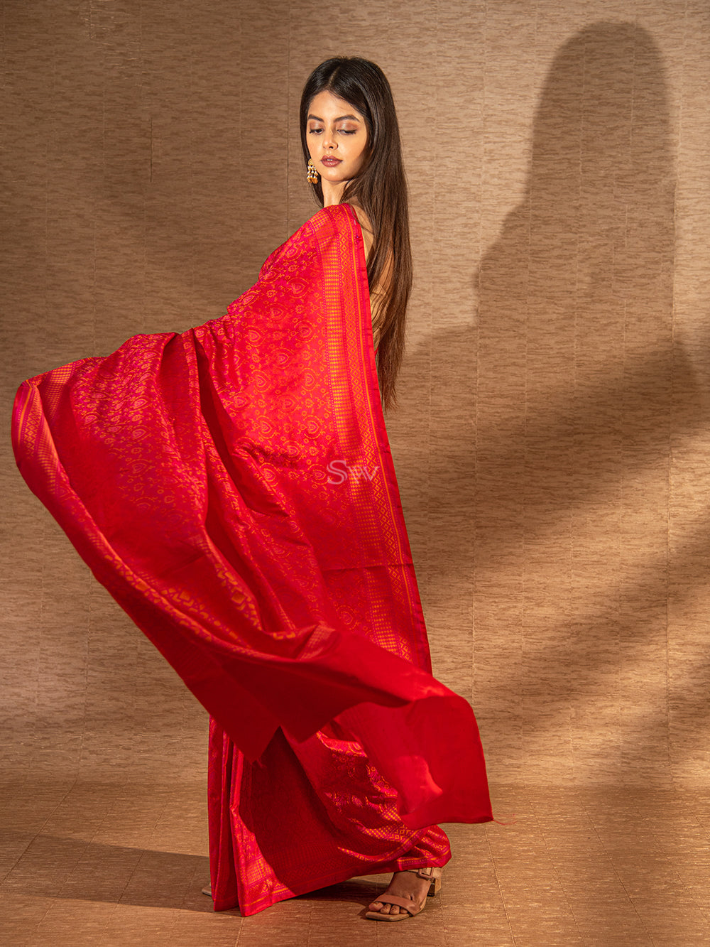 Red-Magenta Tanchoi Silk Handloom Banarasi Saree - Sacred Weaves