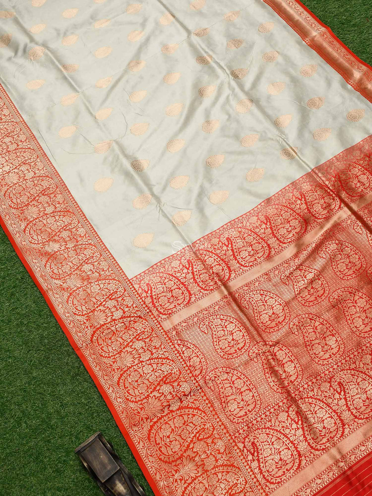 Cream Boota Katan Silk Handloom Banarasi Saree - Sacred Weaves