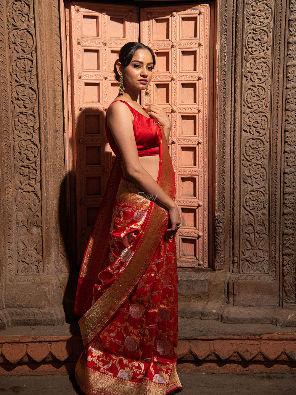 Red Jaal Katan Silk Handloom Banarasi Saree - Sacred Weaves