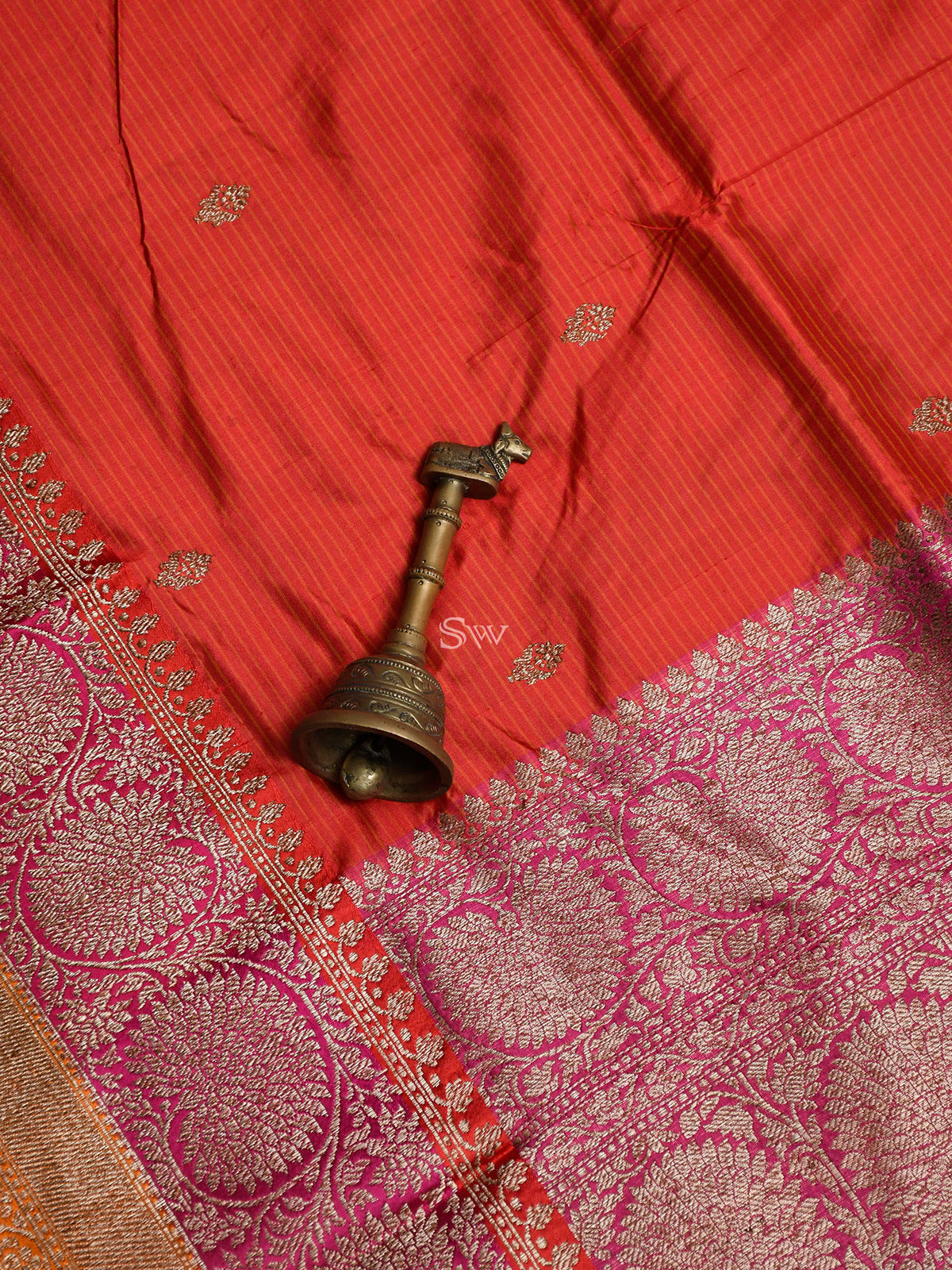 Red Booti Katan Silk Handloom Banarasi Saree - Sacred Weaves