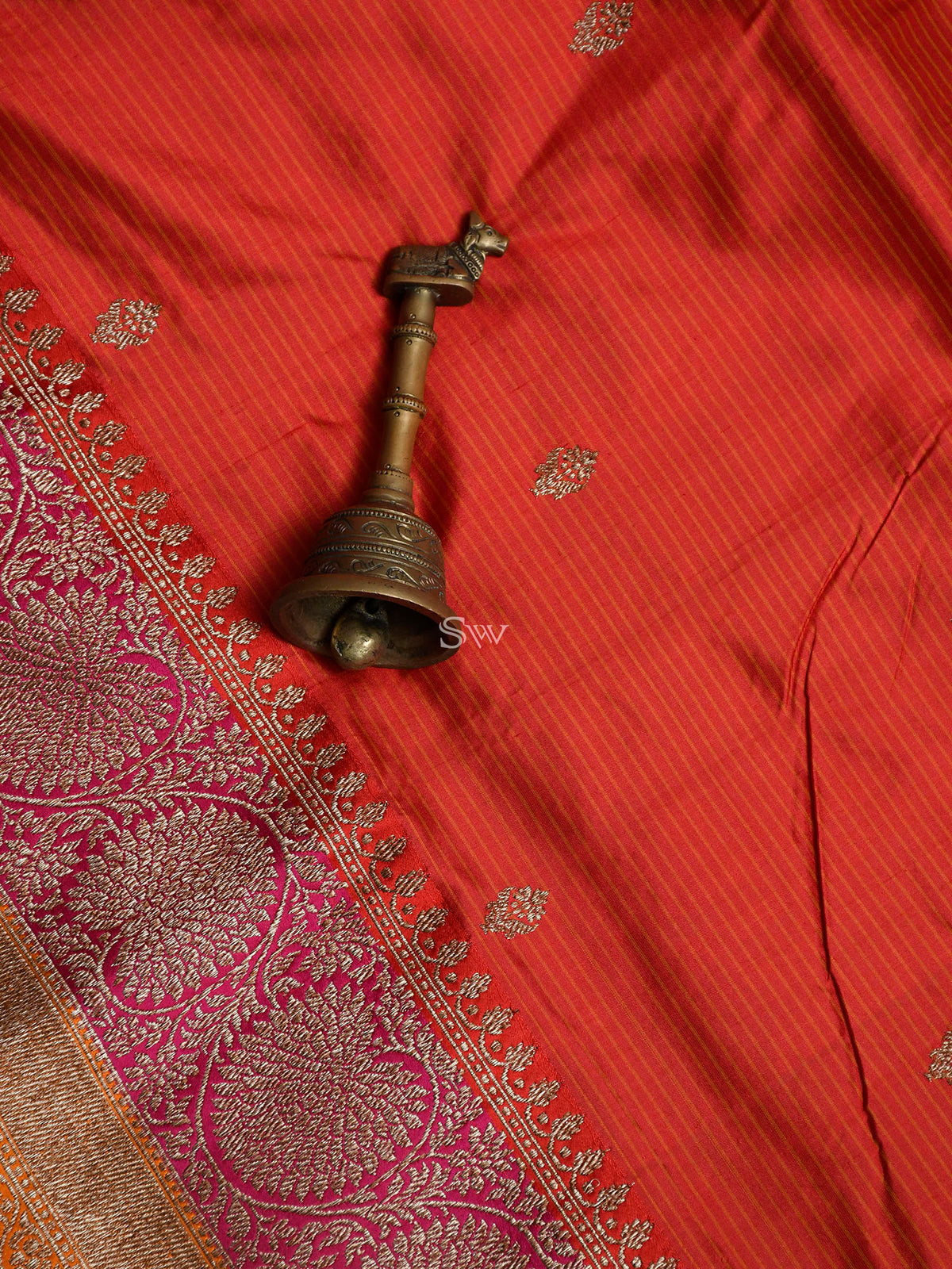 Red Booti Katan Silk Handloom Banarasi Saree - Sacred Weaves