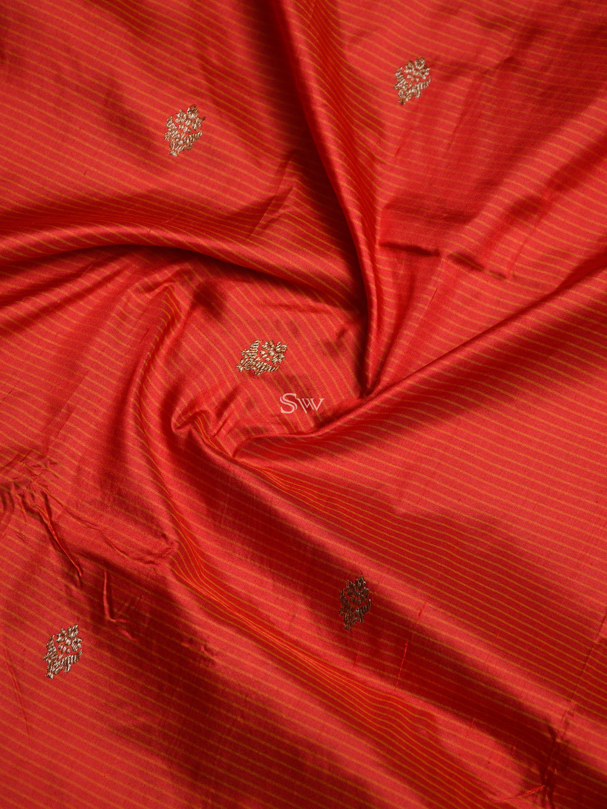 Red Booti Katan Silk Handloom Banarasi Saree - Sacred Weaves