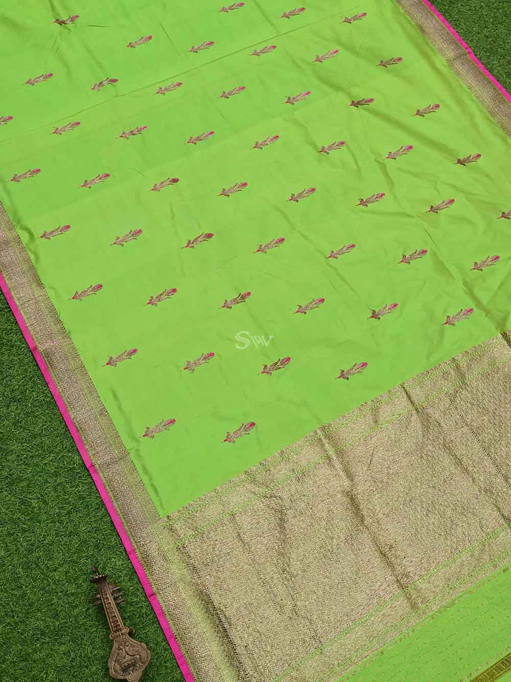 Parrot Green Meenakari Katan Silk Handloom Banarasi Saree - Sacred Weaves