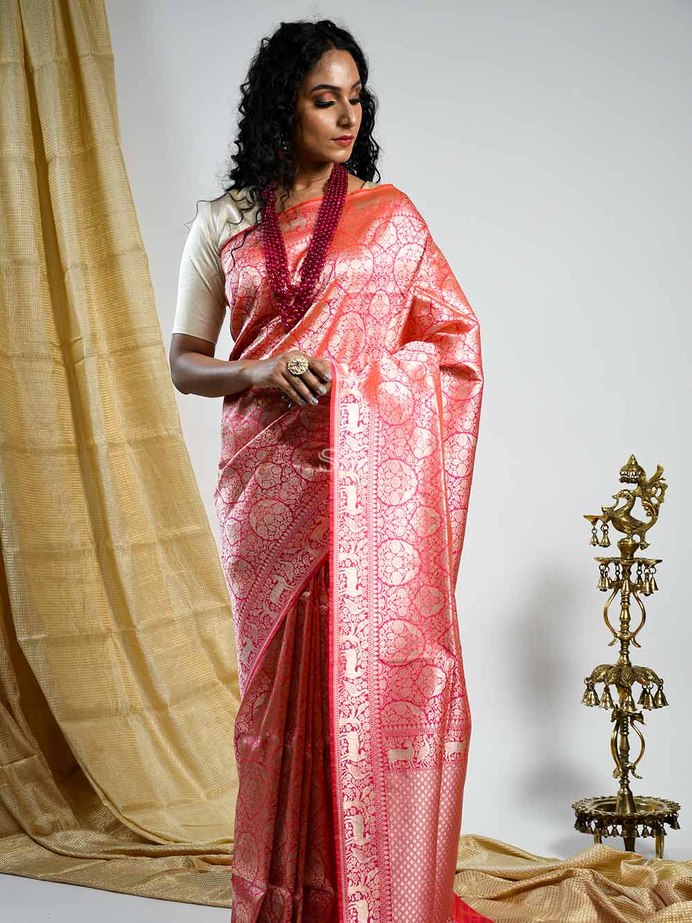 Dark Pink Shikargah Katan Silk Handloom Banarasi Saree - Sacred Weaves