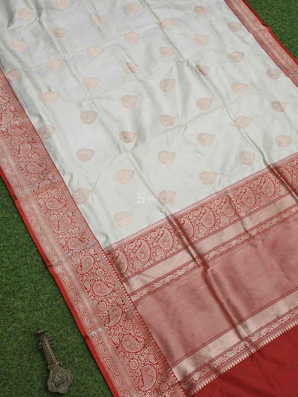 Cream Boota Katan Silk Handloom Banarasi Saree - Sacred Weaves