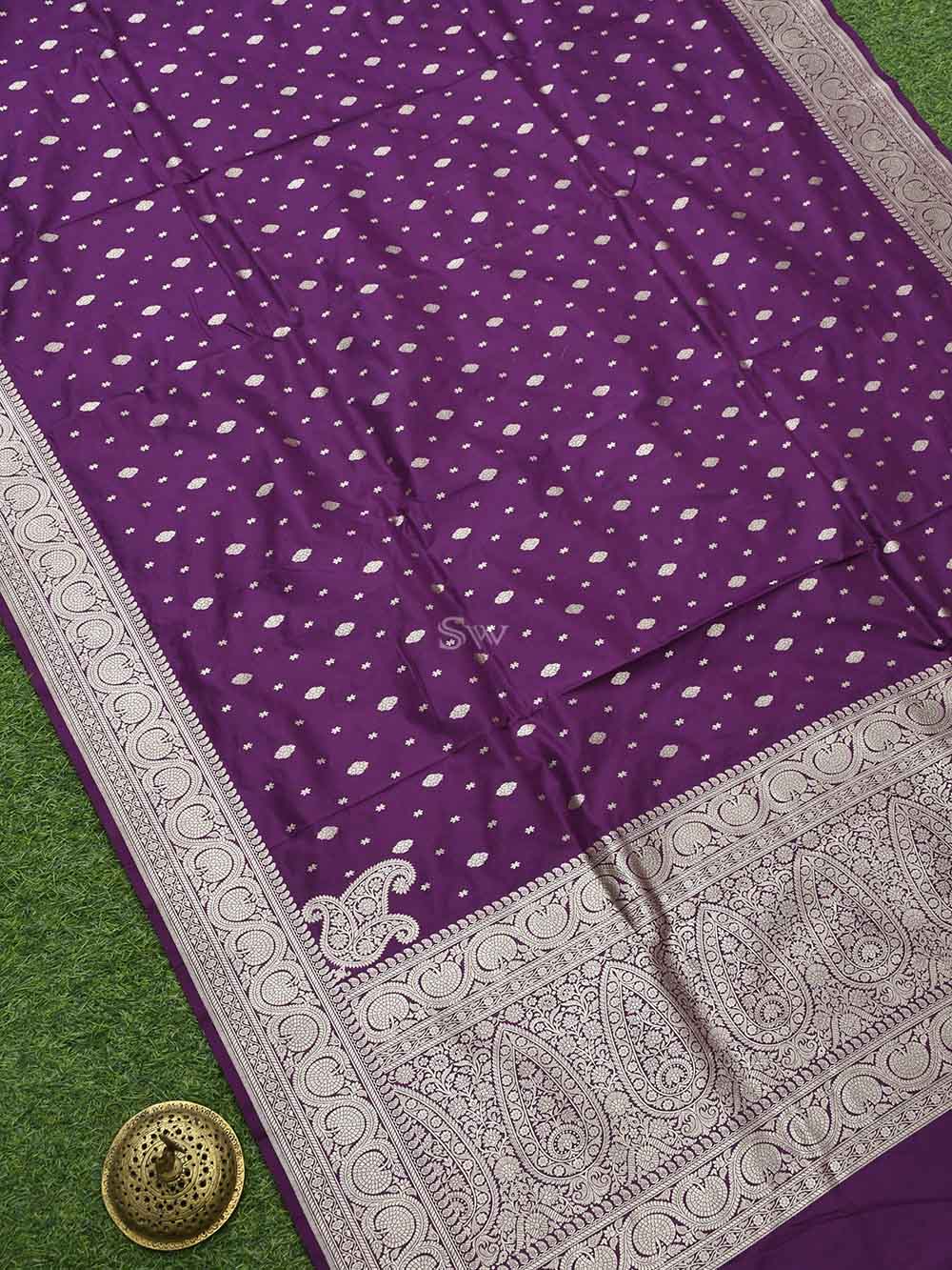 Wine Konia Katan Silk Handloom Banarasi Saree - Sacred Weaves