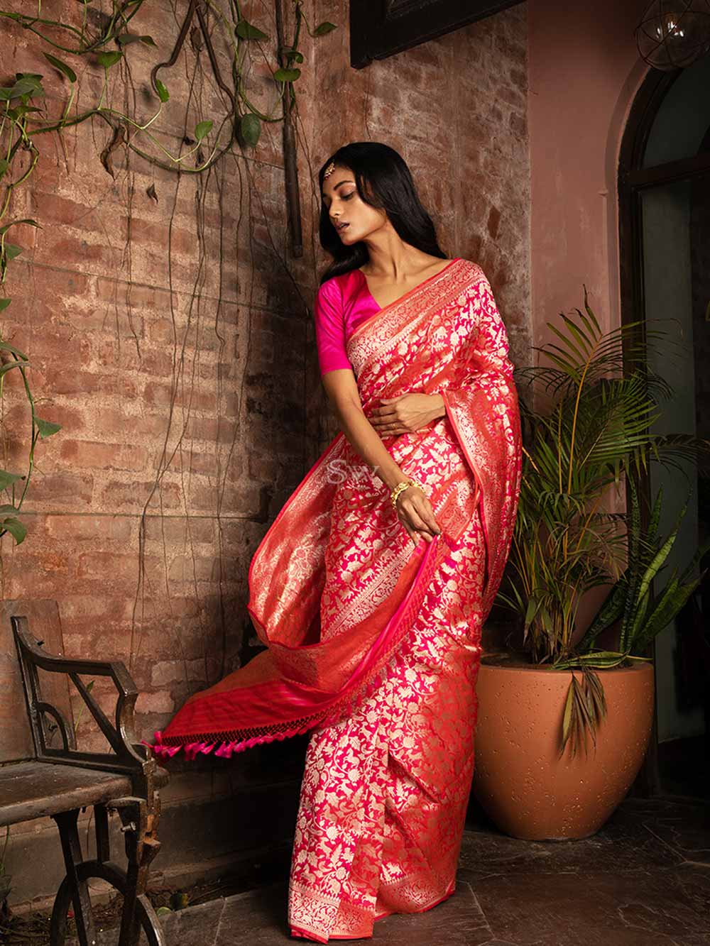 Pink Orange Shikargah Katan Silk Handloom Banarasi Saree - Sacred Weaves