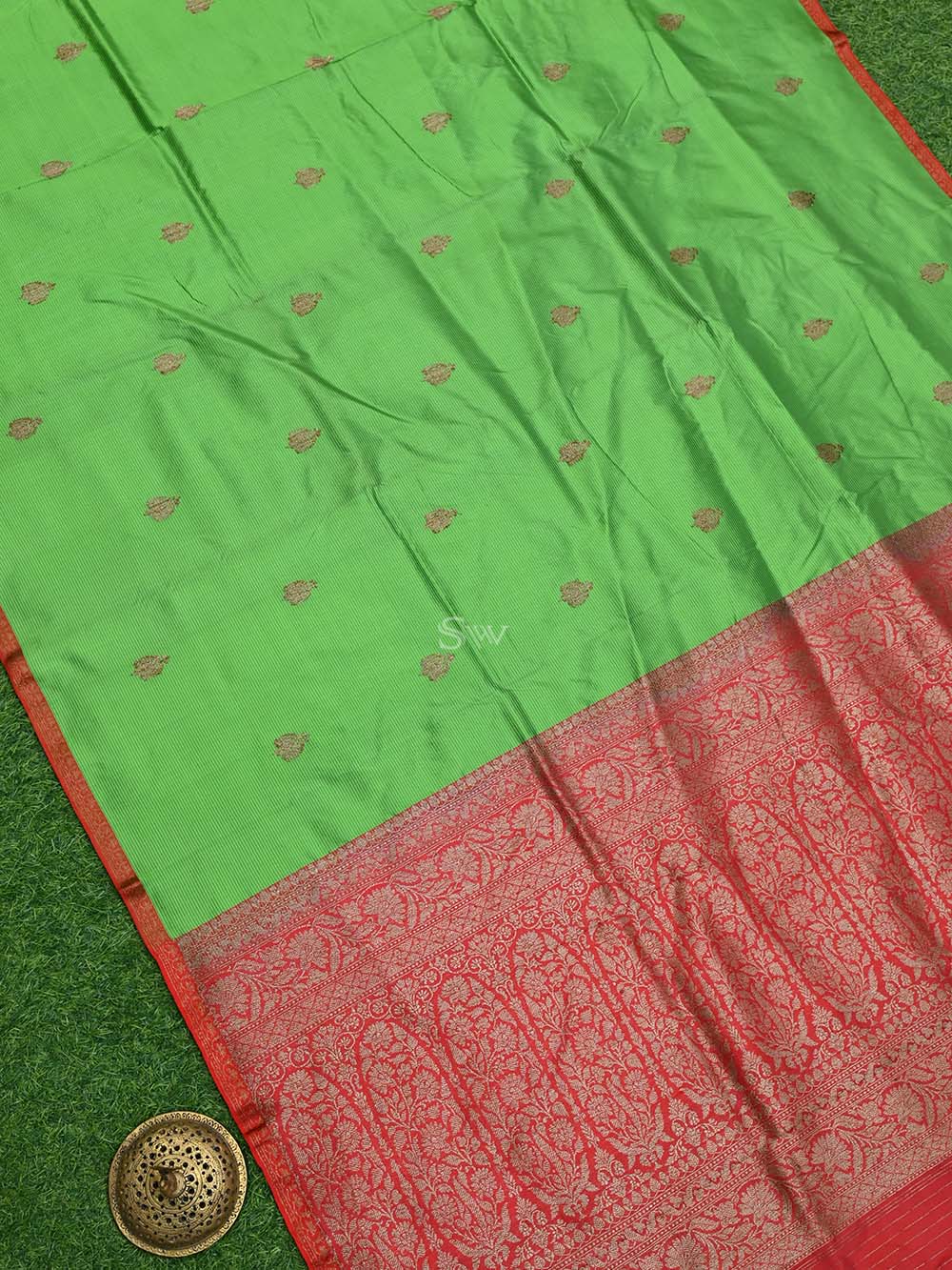 Parrot Green Booti Katan Silk Handloom Banarasi Saree - Sacred Weaves