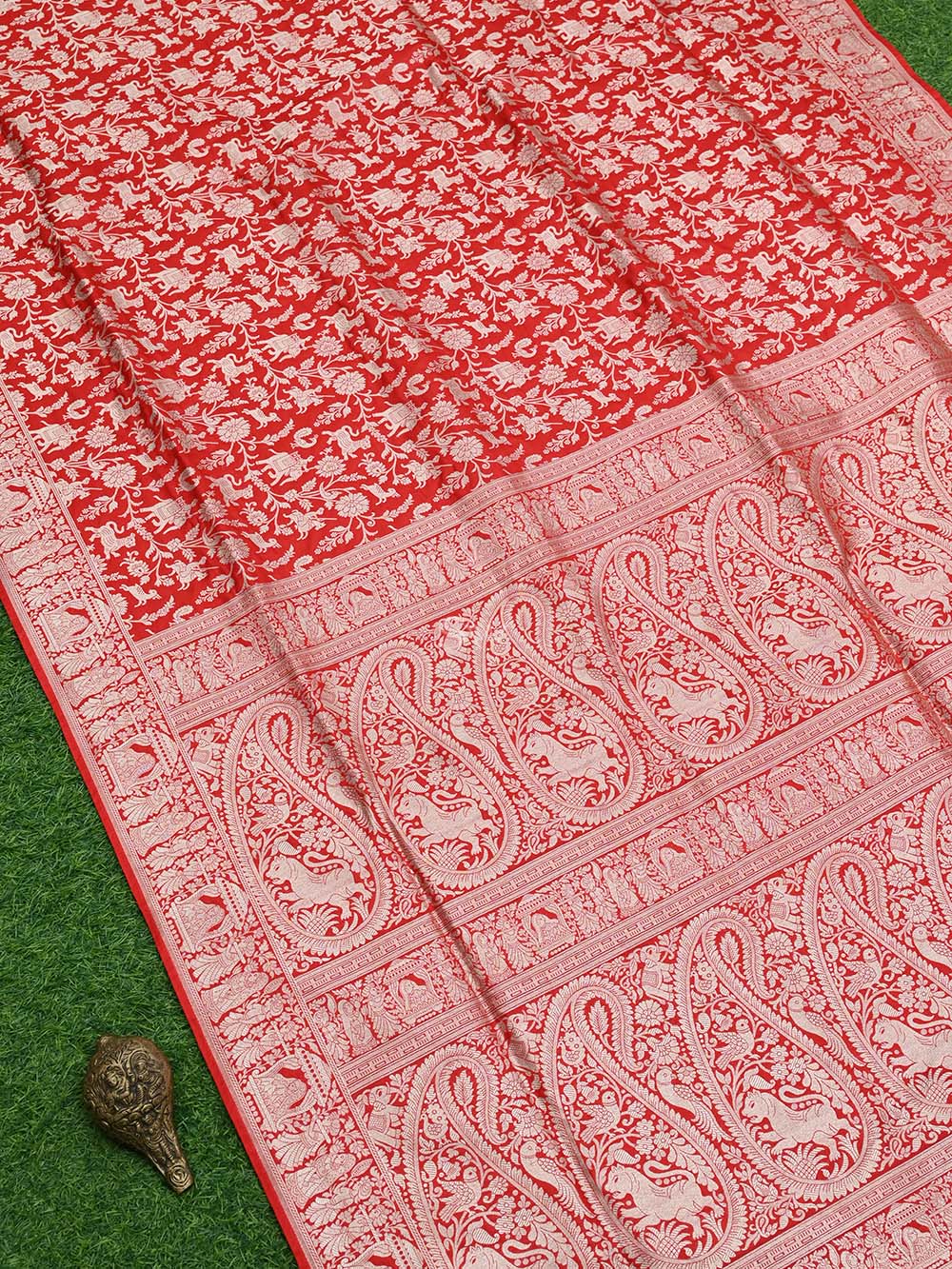 Red Shikargah Katan Silk Handloom Banarasi Saree - Sacred Weaves