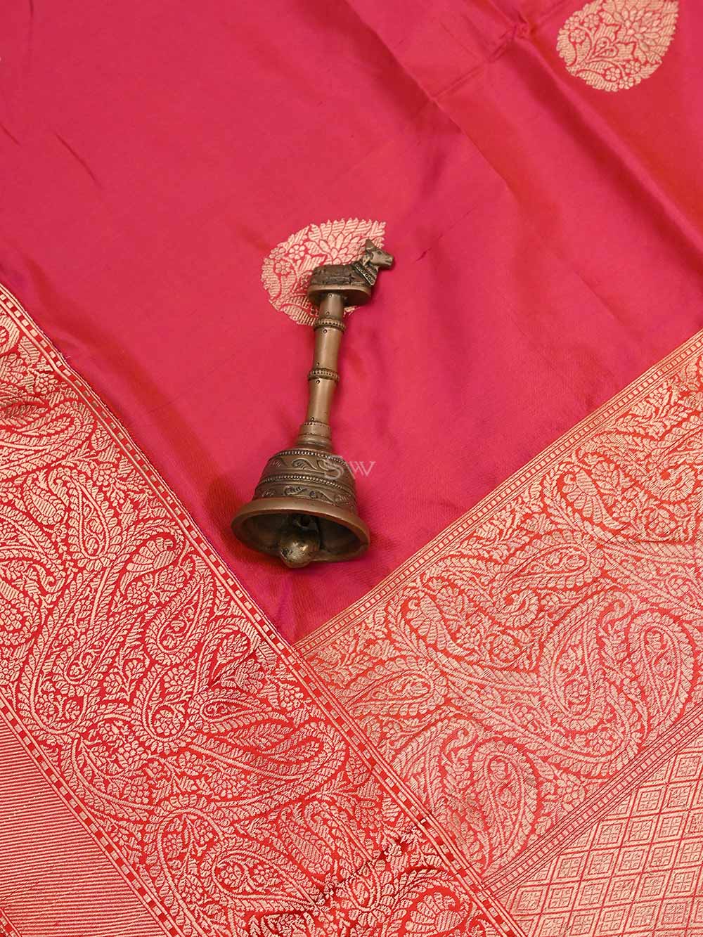 Pink Red Boota Katan Silk Handloom Banarasi Saree - Sacred Weaves