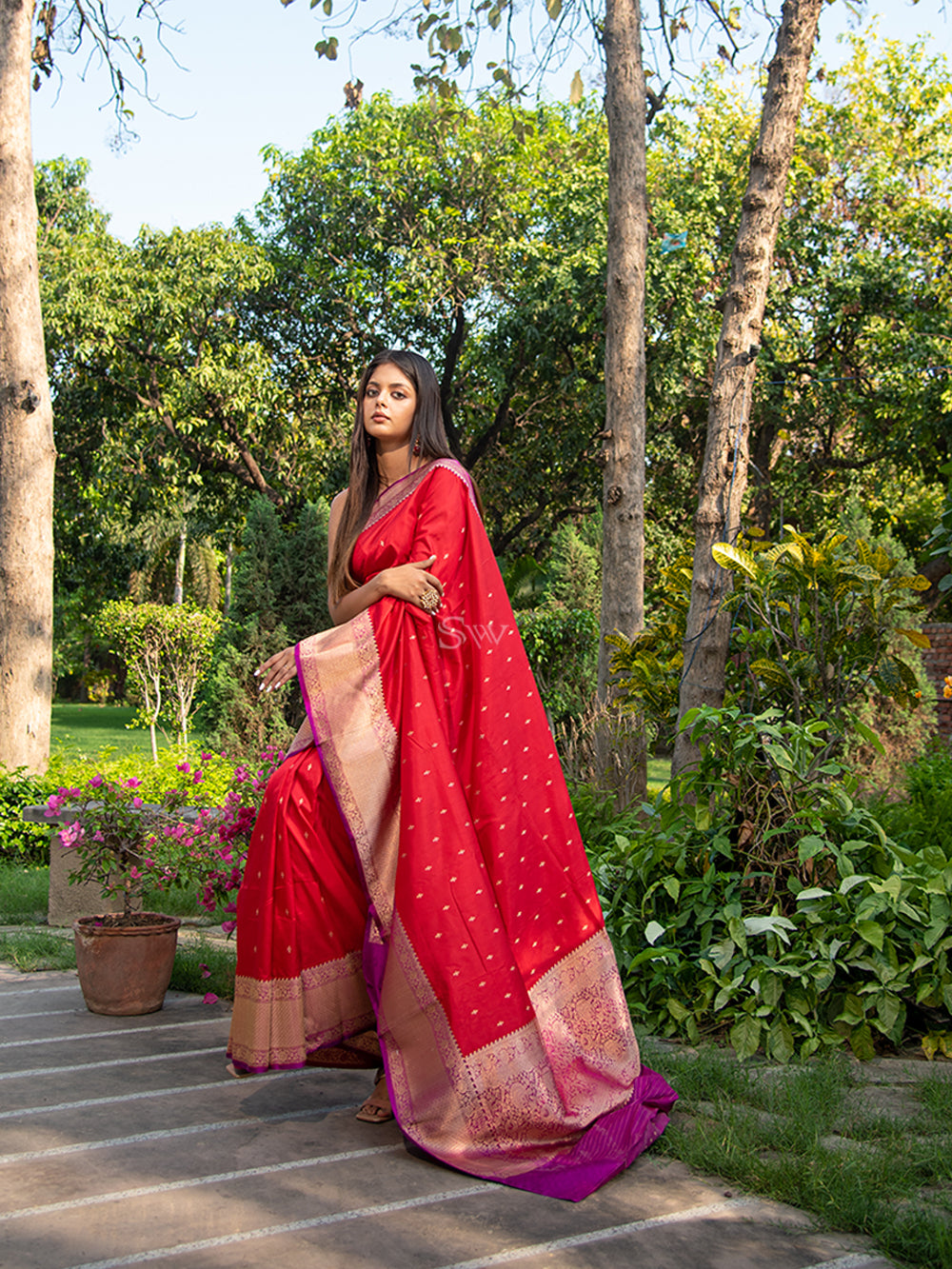 Red Meenakari Booti Katan Silk Handloom Banarasi Saree - Sacred Weaves