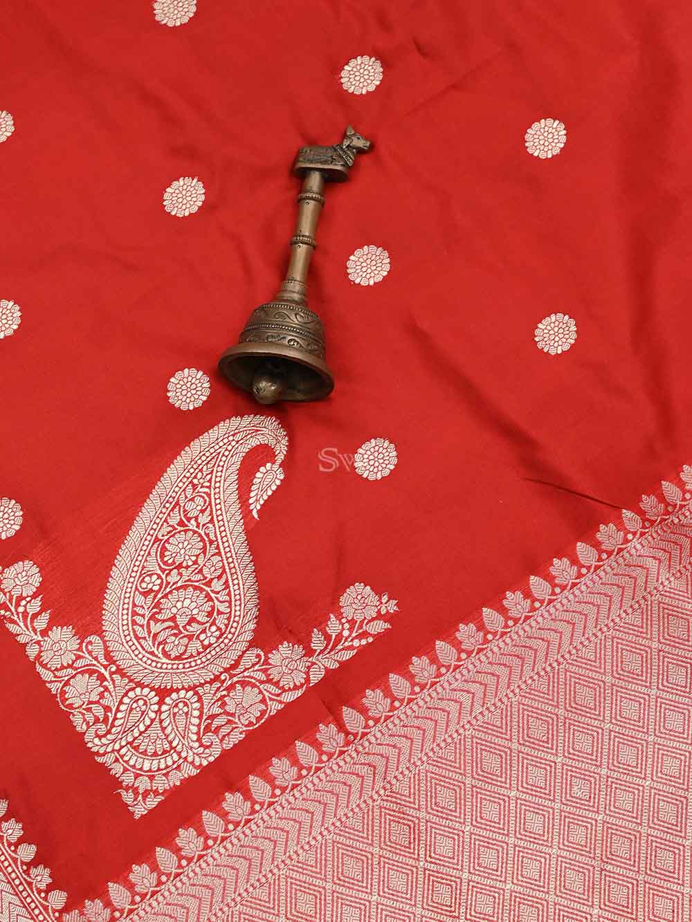 Red Konia Katan Silk Handloom Banarasi Saree - Sacred Weaves