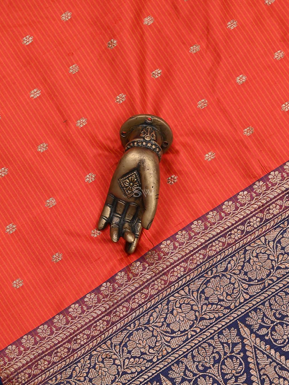 Red Booti Katan Silk Handloom Banarasi Saree - Sacred Weaves