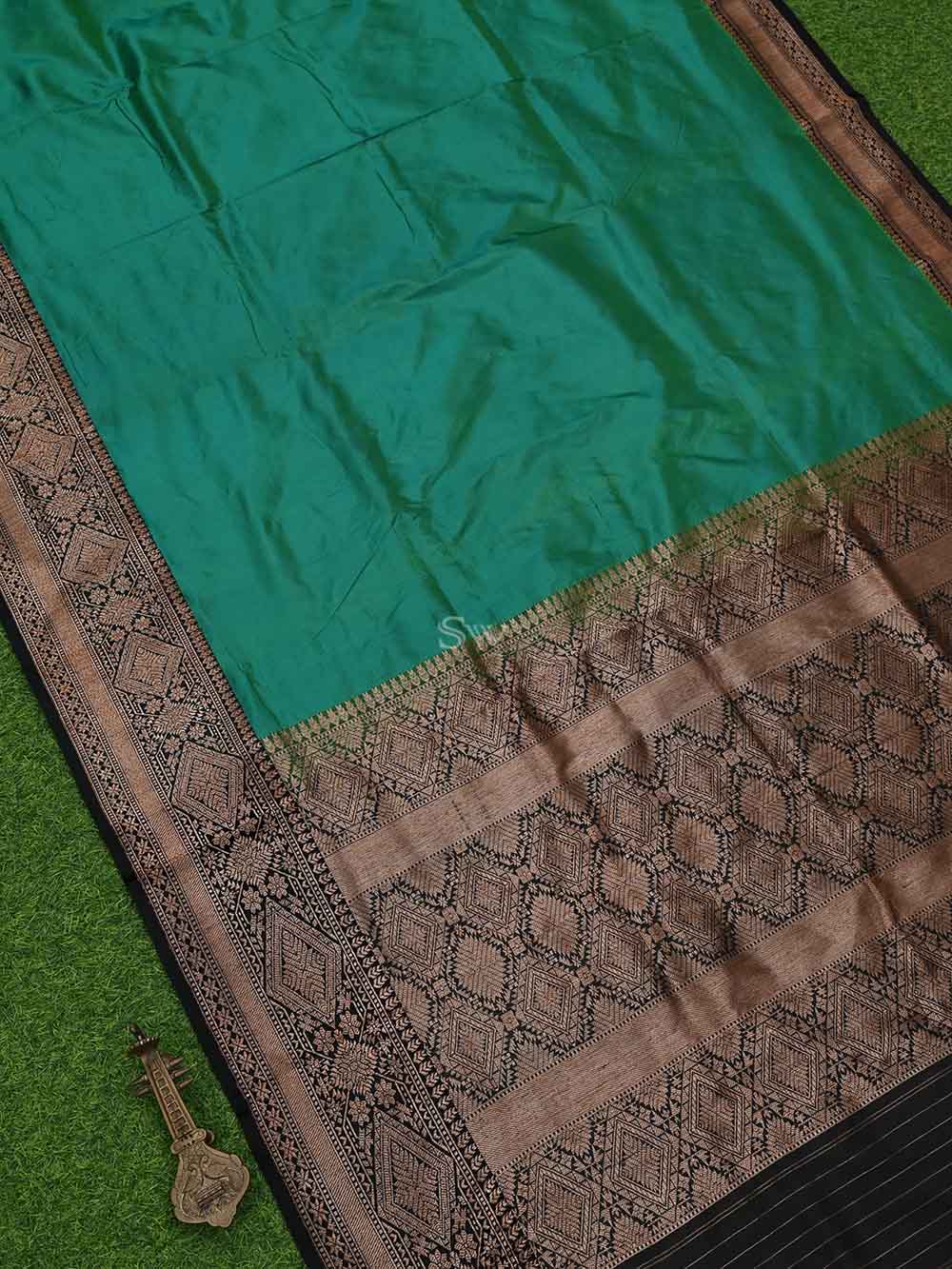 Green Katan Silk Handloom Banarasi Saree - Sacred Weaves