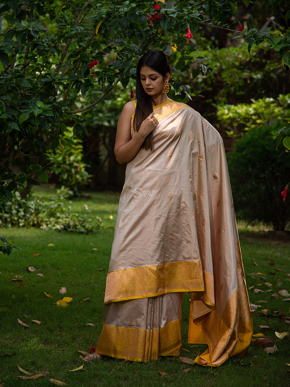 Light Beige Booti Katan Silk Handloom Banarasi Saree - Sacred Weaves