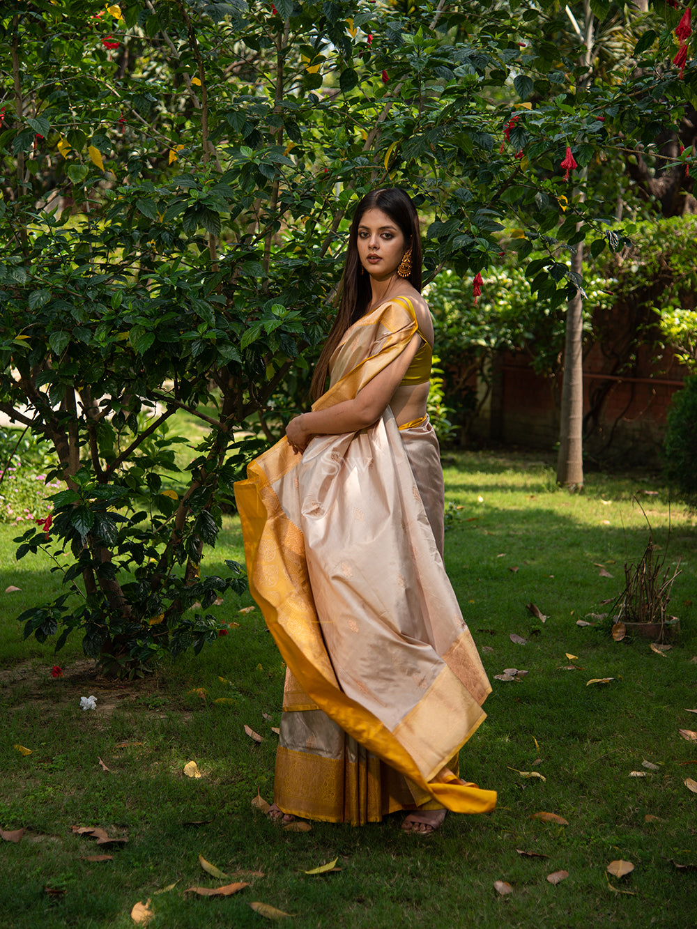 Light Beige Booti Katan Silk Handloom Banarasi Saree - Sacred Weaves