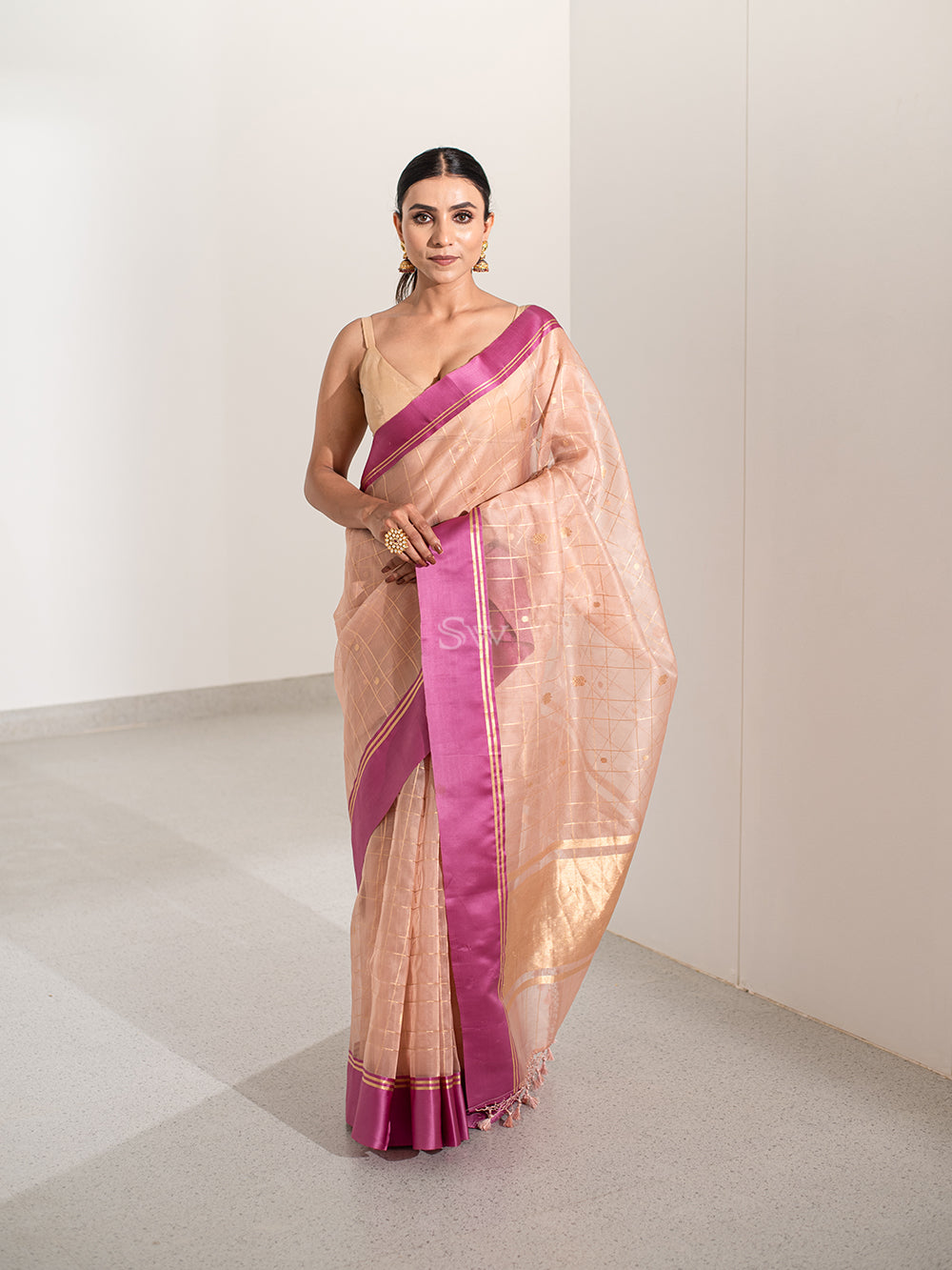 Pastel Peach Check Organza Handloom Banarasi Saree - Sacred Weaves