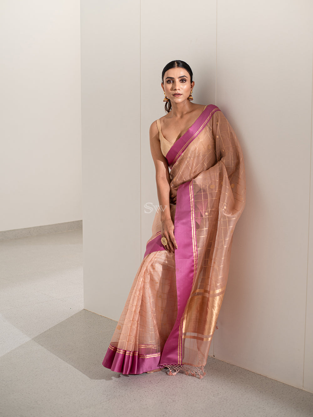 Pastel Peach Check Organza Handloom Banarasi Saree - Sacred Weaves