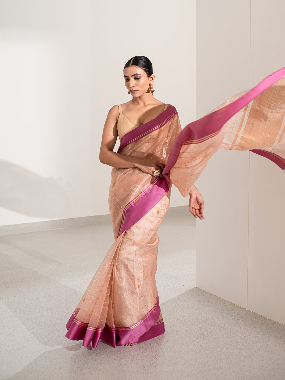 Pastel Peach Check Organza Handloom Banarasi Saree - Sacred Weaves