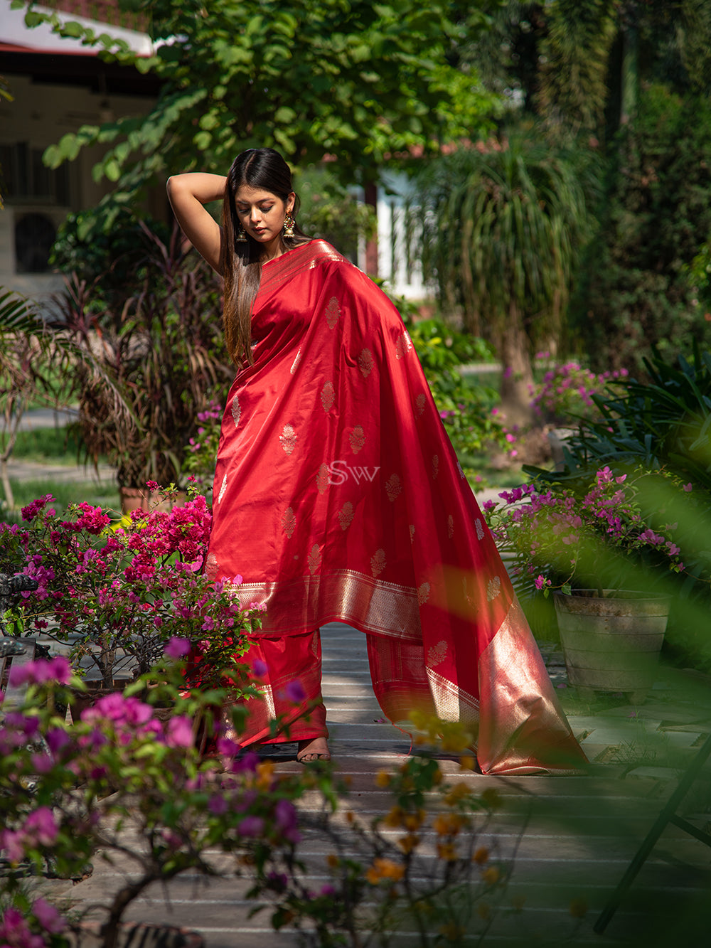 Red Boota Katan Silk Handloom Banarasi Saree - Sacred Weaves