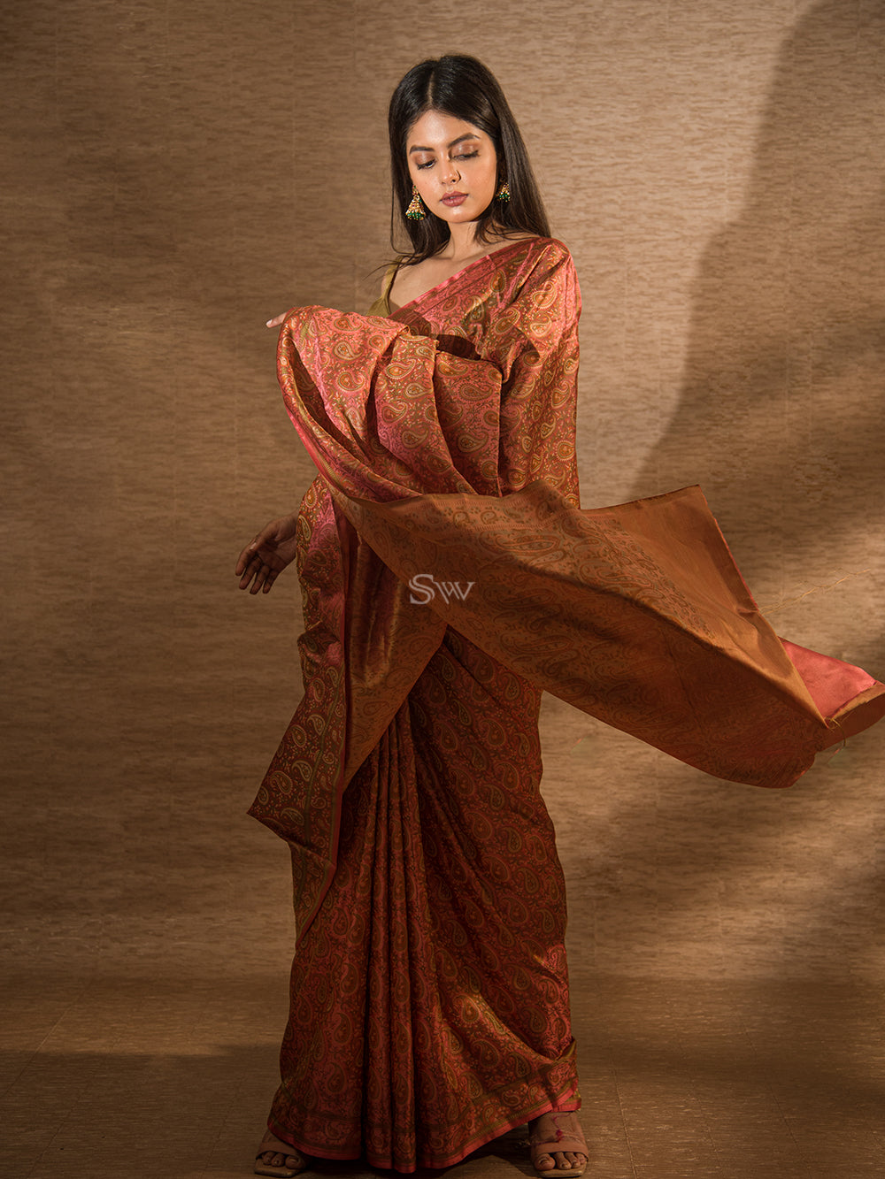 Coral Pink Tanchoi Silk Handloom Banarasi Saree - Sacred Weaves