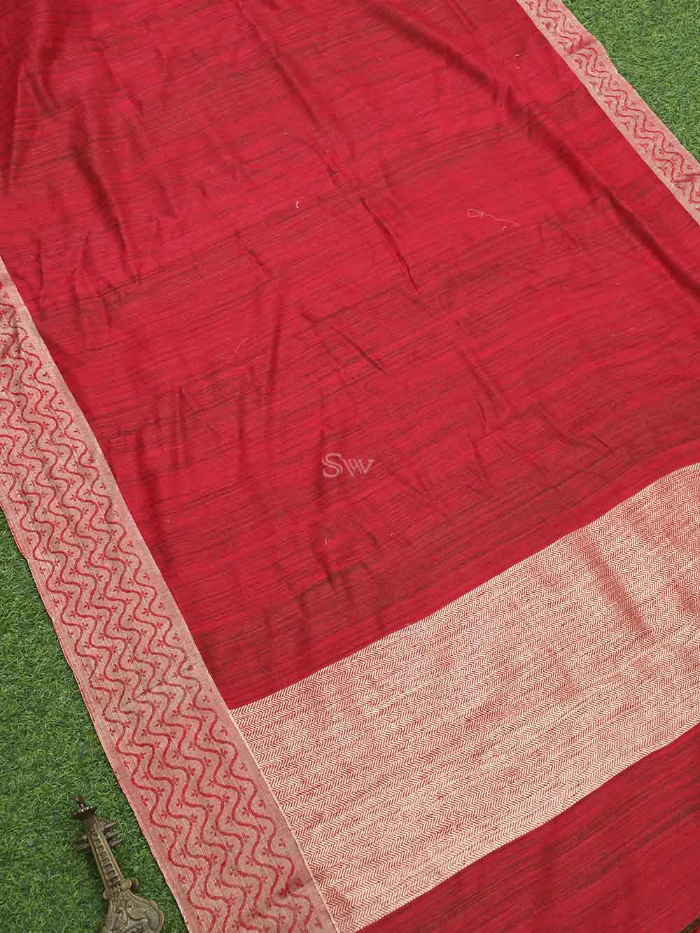 Red Plain Dupion Silk Handloom Banarasi Saree - Sacred Weaves