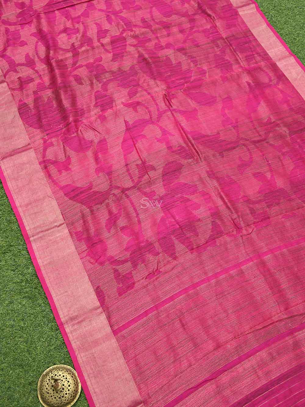 Magenta Linen Handloom Banarasi Saree - Sacred Weaves