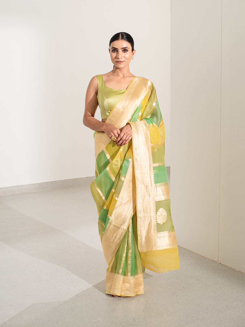 Green Yellow Rangkat Organza Handloom Banarasi Saree - Sacred Weaves