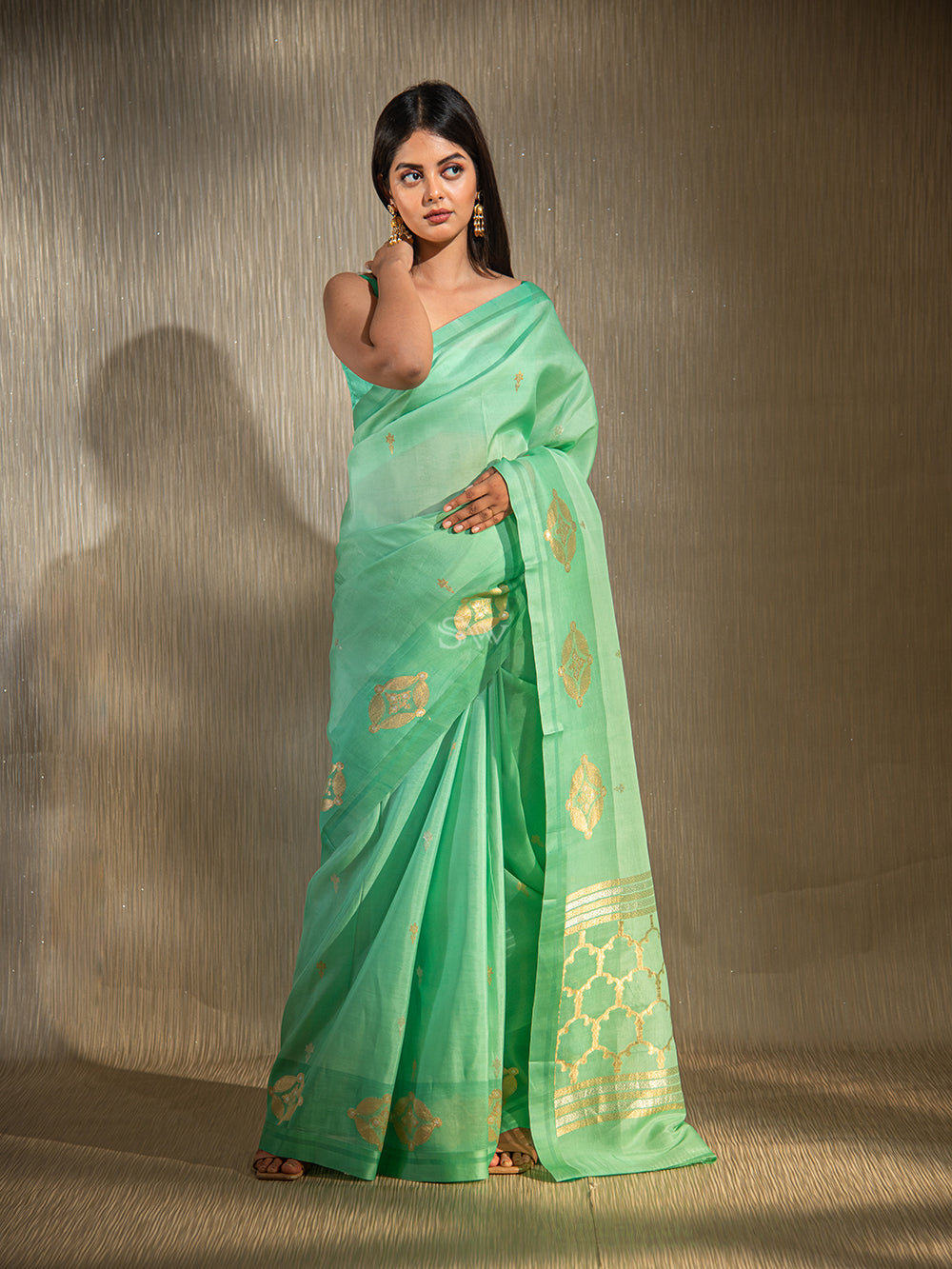 Sea Green Booti Organza Handloom Banarasi Saree - Sacred Weaves